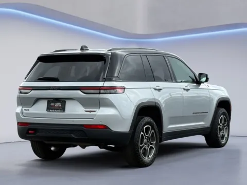 More photos of 2022 Jeep Grand Cherokee Trailhawk at Audi North Austin, TX