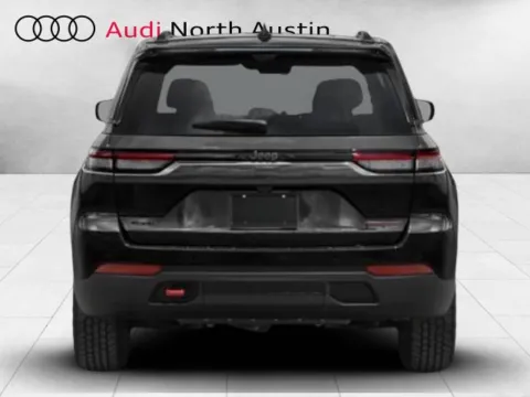 More photos of 2022 Jeep Grand Cherokee Trailhawk at Audi North Austin, TX