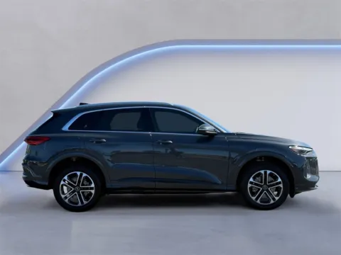 More photos of 2025 Audi Q5 Premium at Audi North Austin, TX