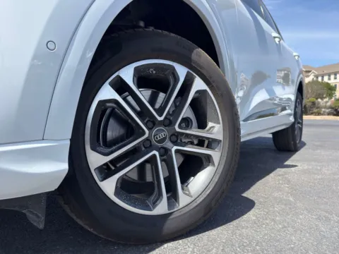 More photos of 2025 Audi Q5 Premium Plus at Audi North Austin, TX