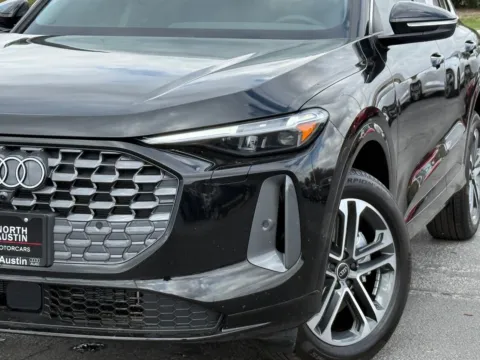 More photos of 2025 Audi Q5 Premium Plus at Audi North Austin, TX