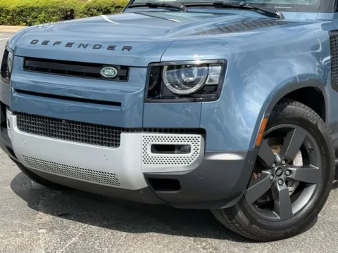 Photos of 2023 Land Rover Defender SE for sale in Austin, TX at Audi North Austin