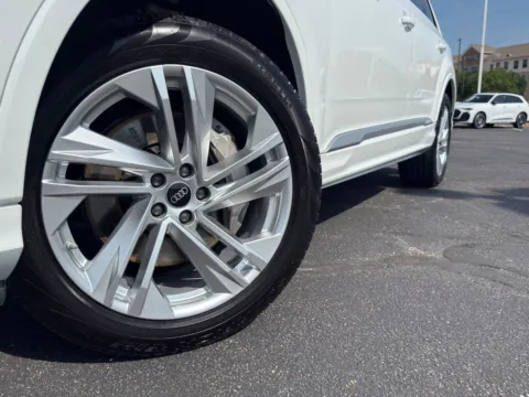 More photos of 2023 Audi Q7 Premium at Audi North Austin, TX