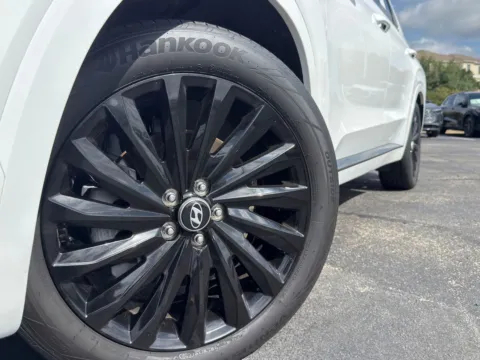 More photos of 2024 Hyundai Palisade Calligraphy Night Edition at Audi North Austin, TX