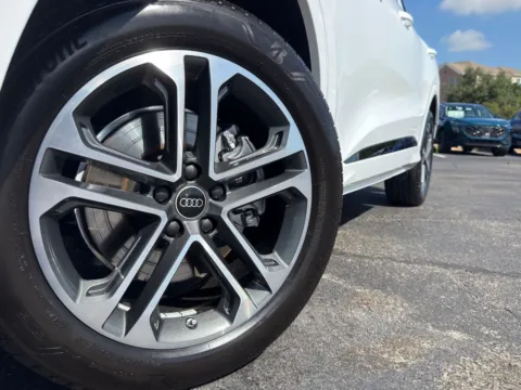 More photos of 2025 Audi Q5 Premium Plus at Audi North Austin, TX