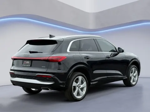 More photos of 2025 Audi Q5 Premium Plus at Audi North Austin, TX