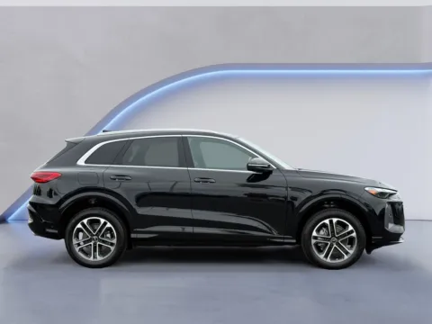 More photos of 2025 Audi Q5 Premium at Audi North Austin, TX