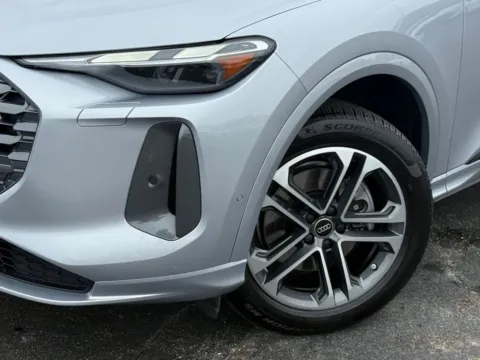 More photos of 2025 Audi Q5 Premium at Audi North Austin, TX