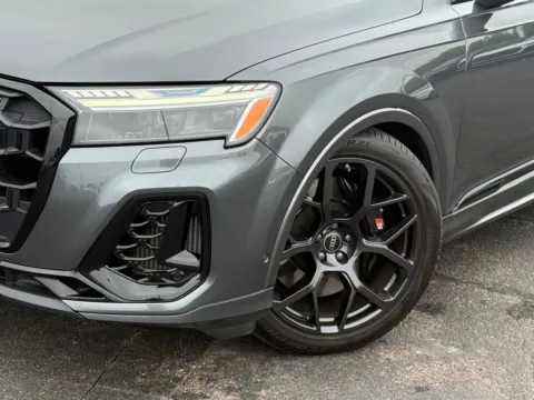 More photos of 2025 Audi SQ7 Prestige at Audi North Austin, TX