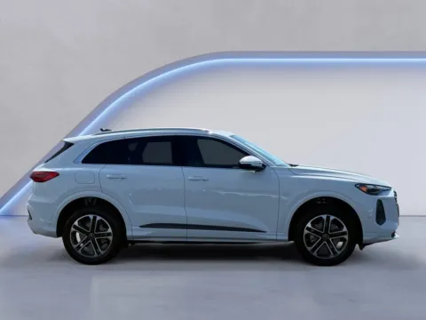 More photos of 2026 Audi Q5 Premium at Audi North Austin, TX
