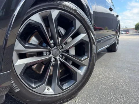 More photos of 2026 Audi Q7 Premium Plus at Audi North Austin, TX