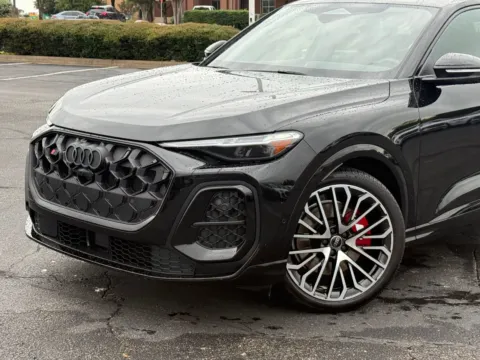 Photos of 2025 Audi SQ5 Premium Plus for sale in Austin, TX at Audi North Austin