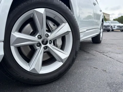 More photos of 2023 Audi Q7 Premium at Audi North Austin, TX