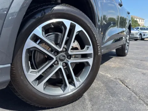 More photos of 2025 Audi Q5 Premium Plus at Audi North Austin, TX