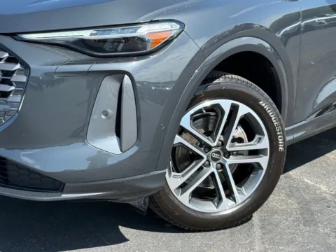 More photos of 2025 Audi Q5 Premium Plus at Audi North Austin, TX