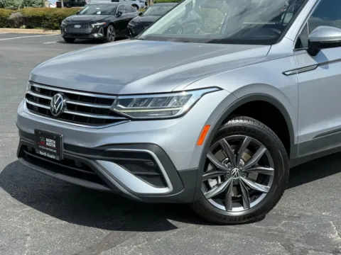 Photos of 2022 Volkswagen Tiguan SE for sale in Austin, TX at Audi North Austin