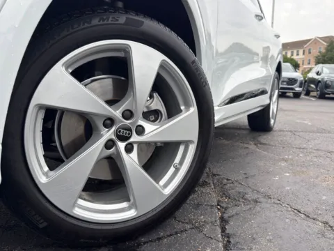 More photos of 2025 Audi Q5 Premium Plus at Audi North Austin, TX