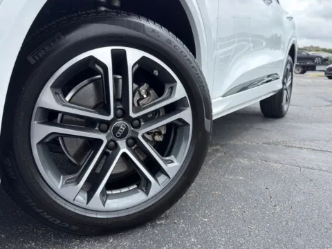 More photos of 2025 Audi Q5 Premium at Audi North Austin, TX