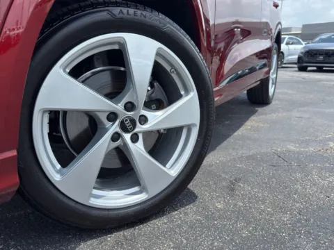 More photos of 2025 Audi Q5 Premium Plus at Audi North Austin, TX