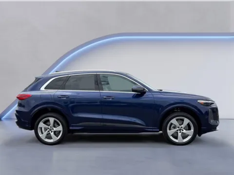 More photos of 2025 Audi Q5 Premium Plus at Audi North Austin, TX