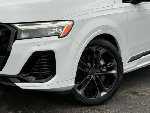 More photos of 2026 Audi Q7 Premium Plus at Audi North Austin, TX
