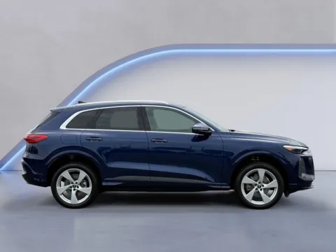 More photos of 2025 Audi Q5 Premium Plus at Audi North Austin, TX