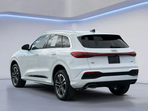 More photos of 2025 Audi Q5 Premium Plus at Audi North Austin, TX