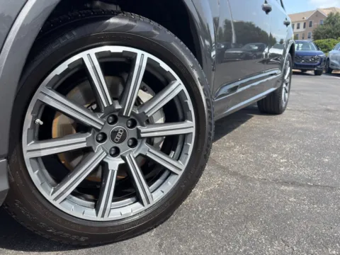 More photos of 2023 Audi Q7 Premium Plus at Audi North Austin, TX