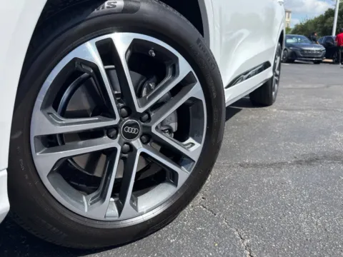 More photos of 2025 Audi Q5 Premium Plus at Audi North Austin, TX
