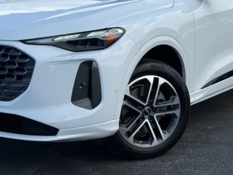 More photos of 2025 Audi Q5 Premium at Audi North Austin, TX