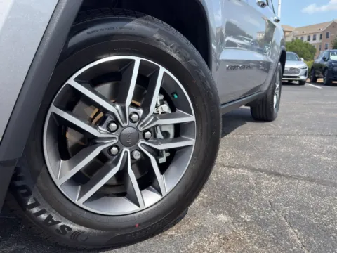 More photos of 2021 Jeep Grand Cherokee Limited at Audi North Austin, TX