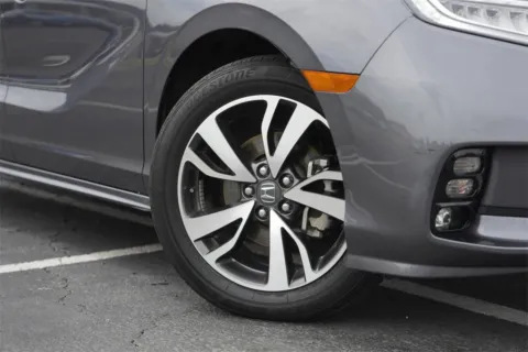Photos of 2022 Honda Odyssey Touring for sale in Austin, TX at Audi North Austin