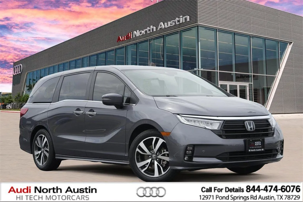 Black 2022 Honda Odyssey Touring for sale in Austin, TX
