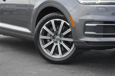 Photos of 2018 Audi Q7 Premium Plus for sale in Austin, TX at Audi North Austin