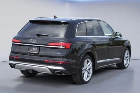 More photos of 2025 Audi Q7 Premium Plus at Audi North Austin, TX