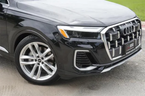 Another view of 2025 Audi Q7 Premium Plus for sale in Austin, TX at Audi North Austin