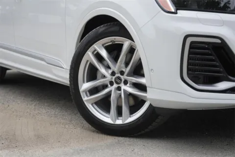Photos of 2025 Audi Q7 Premium Plus for sale in Austin, TX at Audi North Austin