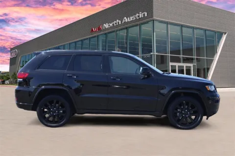 More photos of 2019 Jeep Grand Cherokee Altitude at Audi North Austin, TX