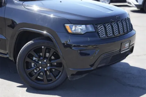 Another view of 2019 Jeep Grand Cherokee Altitude for sale in Austin, TX at Audi North Austin