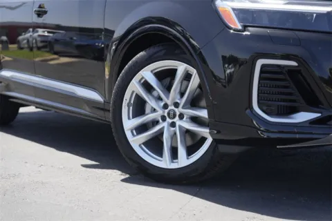 Photos of 2025 Audi Q7 Premium Plus for sale in Austin, TX at Audi North Austin