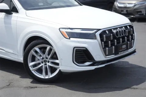 Another view of 2025 Audi Q7 Premium Plus for sale in Austin, TX at Audi North Austin