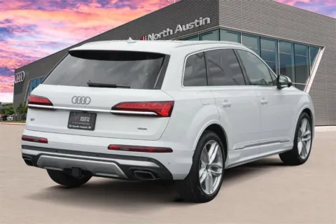 More photos of 2025 Audi Q7 Premium Plus at Audi North Austin, TX