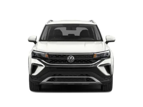 More photos of 2024 Volkswagen Taos SE at Audi North Austin, TX