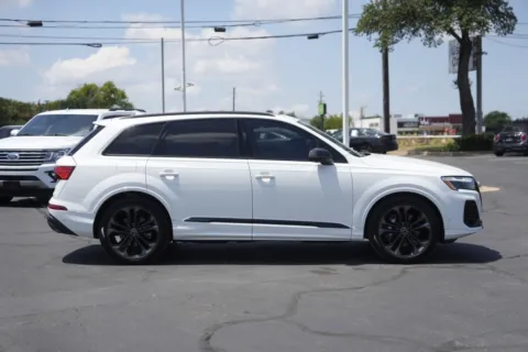 More photos of 2025 Audi Q7 Prestige at Audi North Austin, TX