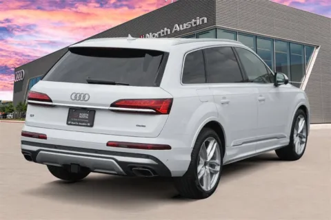 More photos of 2025 Audi Q7 Premium Plus at Audi North Austin, TX