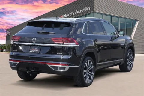 More photos of 2022 Volkswagen Atlas Cross Sport 3.6L V6 SEL Premium R-Line at Audi North Austin, TX