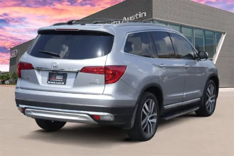 More photos of 2017 Honda Pilot Elite at Audi North Austin, TX