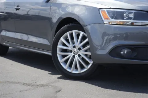 Photos of 2014 Volkswagen Jetta Sedan SEL for sale in Austin, TX at Audi North Austin