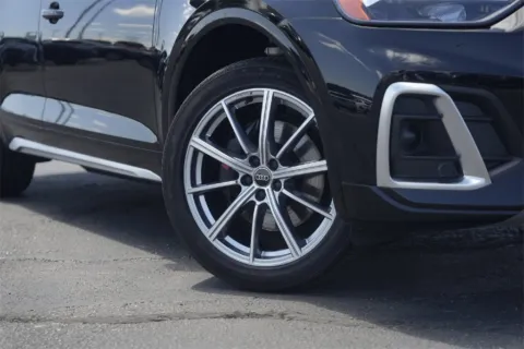 Photos of 2022 Audi SQ5 Premium Plus for sale in Austin, TX at Audi North Austin