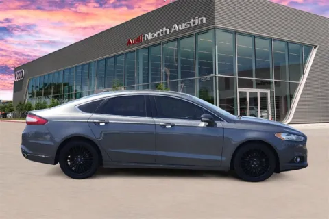 More photos of 2016 Ford Fusion SE at Audi North Austin, TX